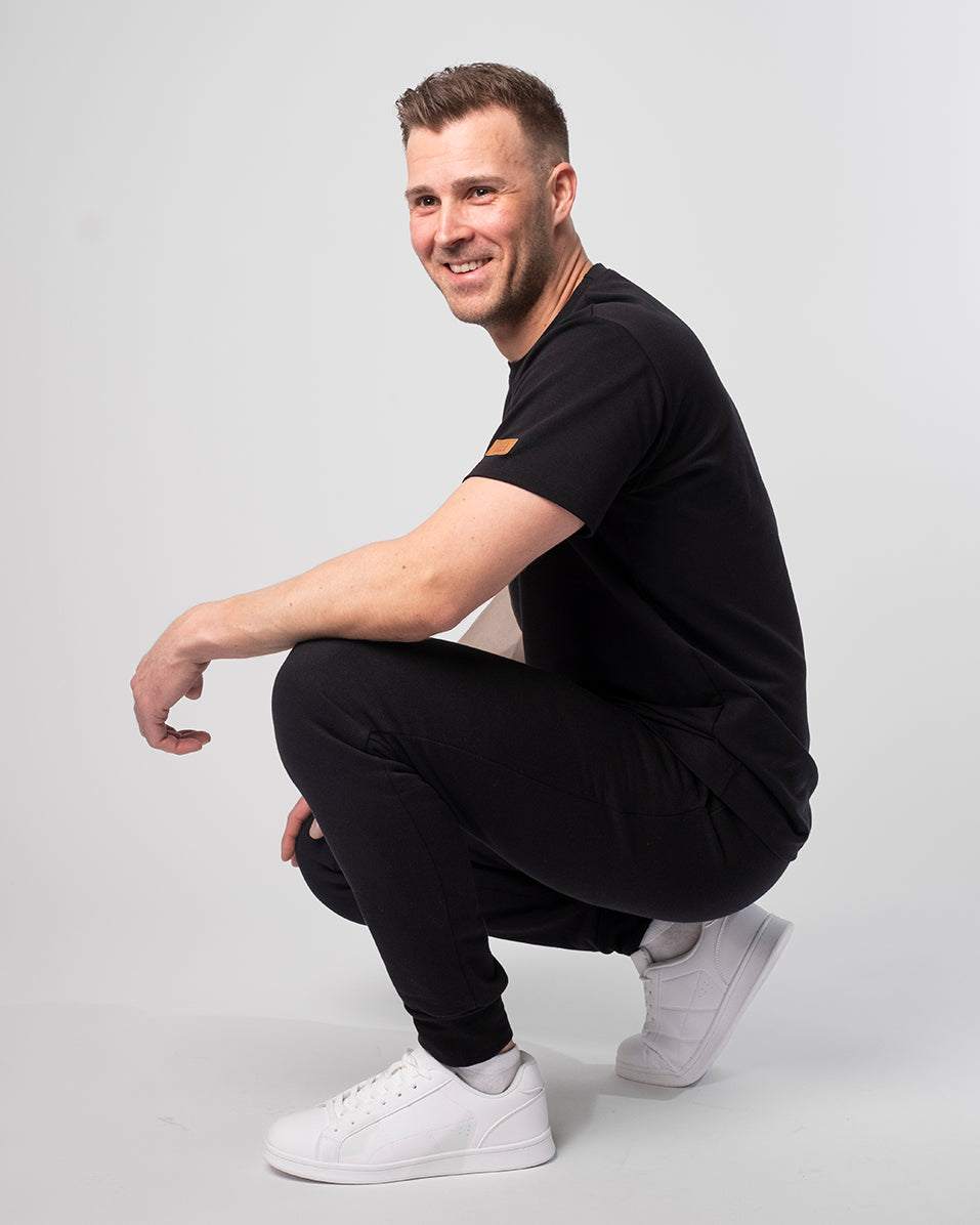 ARKI - MEN'S SWEATPANTS, BLACK