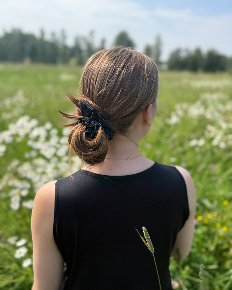 COOLMAX HAIR SCRUNCHIE