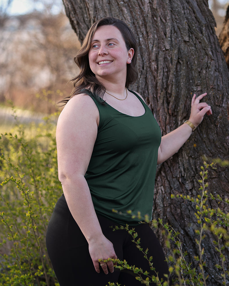 SELKEÄ - COOLMAX 2 IN 1 TOP, DARK GREEN
