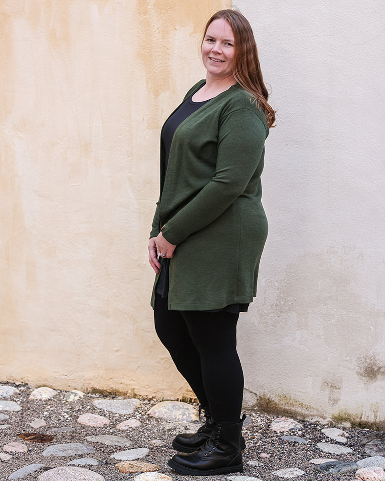 LEMPI - MERINO CARDIGAN, FOREST GREEN LEMPI - MERINO CARDIGAN, FOREST GREEN