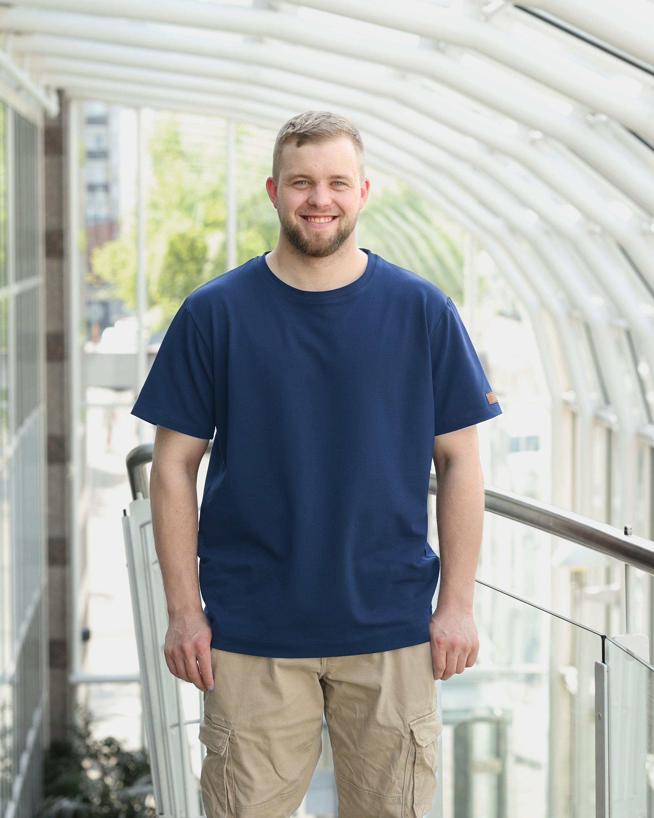 MIESTEN JOUSTOCOLLEGE T-PAITA, SININEN