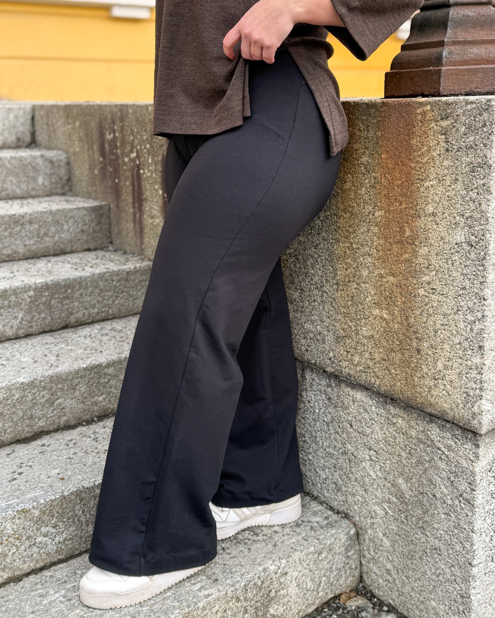 BEEA - SUORAT HOUSUT