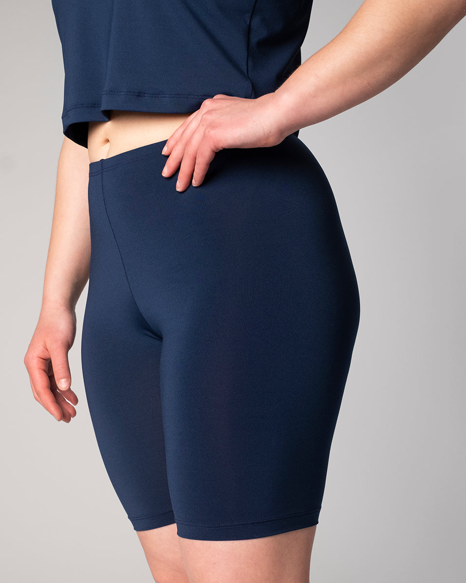 Siniset coolmax shortsit joissa miellyttävä 15mm kuminauhavyötärö