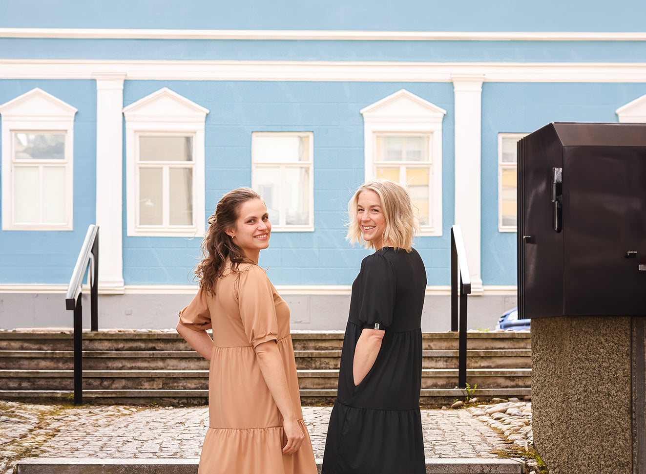 naisten vaatteet banneri